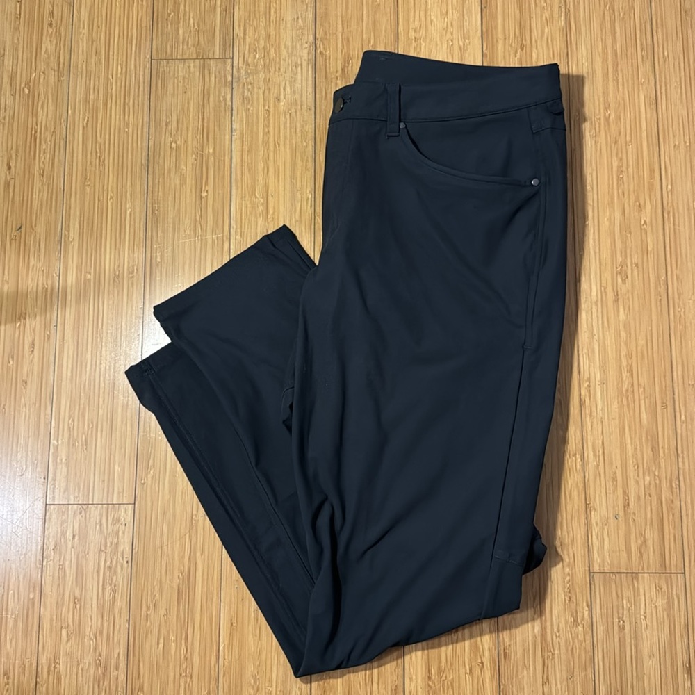 Lululemon ABC Pant.  Size 34x32 in dark gray